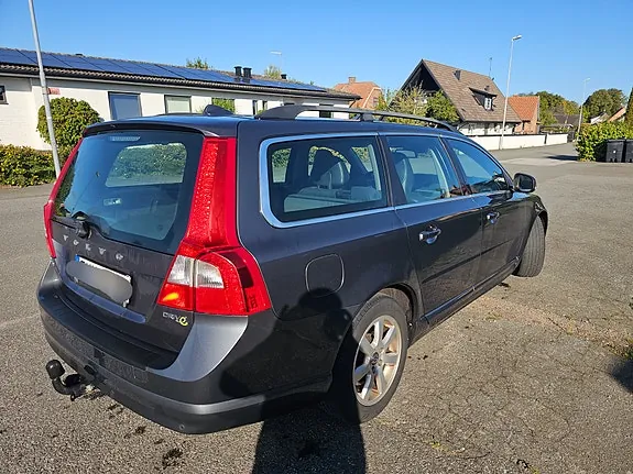 Volvo V70 2012 photo 3