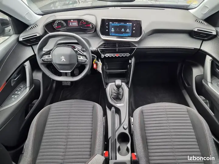 Peugeot 2008 2022 photo 2