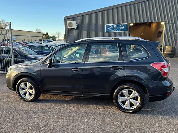Subaru Forester 2015 photo 2