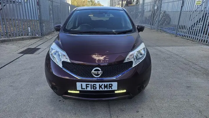 Nissan Note 2015 photo 2
