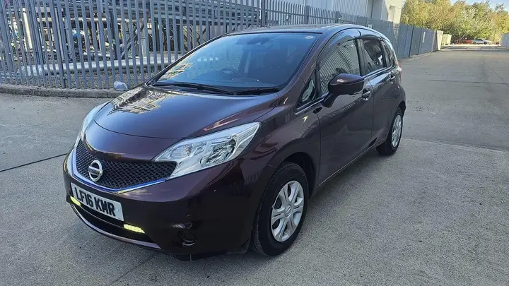 Nissan Note 2015 photo 3