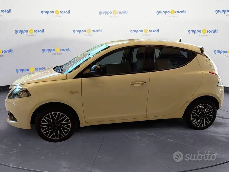 Lancia Ypsilon 2024 photo 2