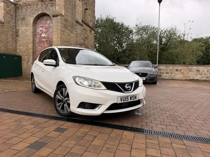 Nissan Pulsar 2015 photo 2