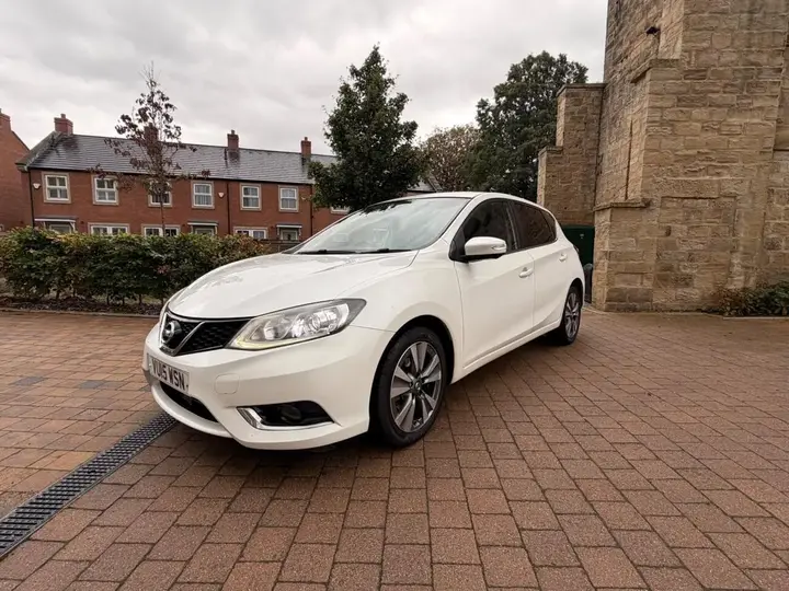 Nissan Pulsar 2015 photo 5