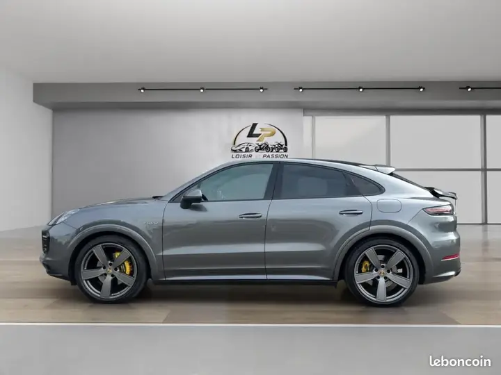 Porsche Cayenne 2021 photo 2
