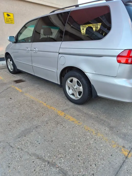 Honda Odyssey 2001 photo 4
