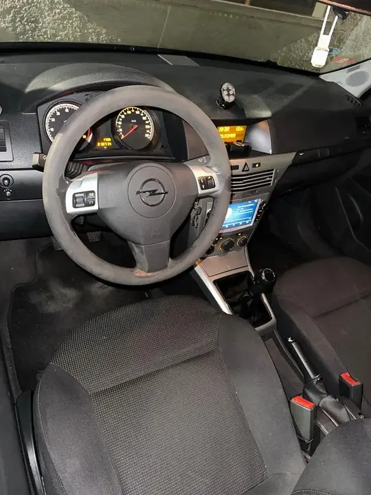 Opel Astra H