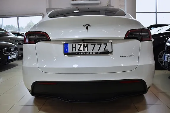Tesla Model Y 2023 photo 4