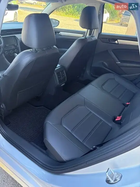 Volkswagen Passat 2020 photo 4