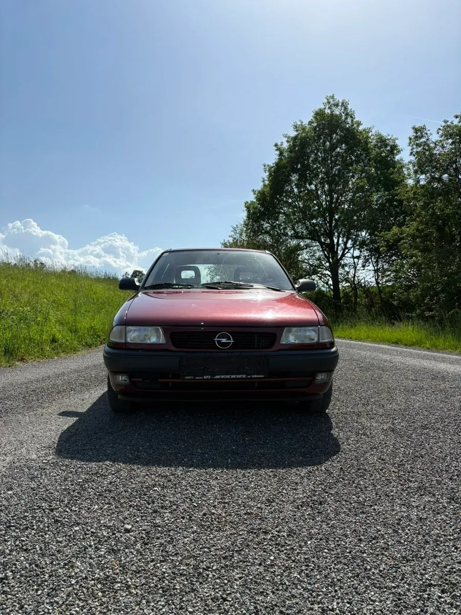 Opel Astra 1995 photo 2
