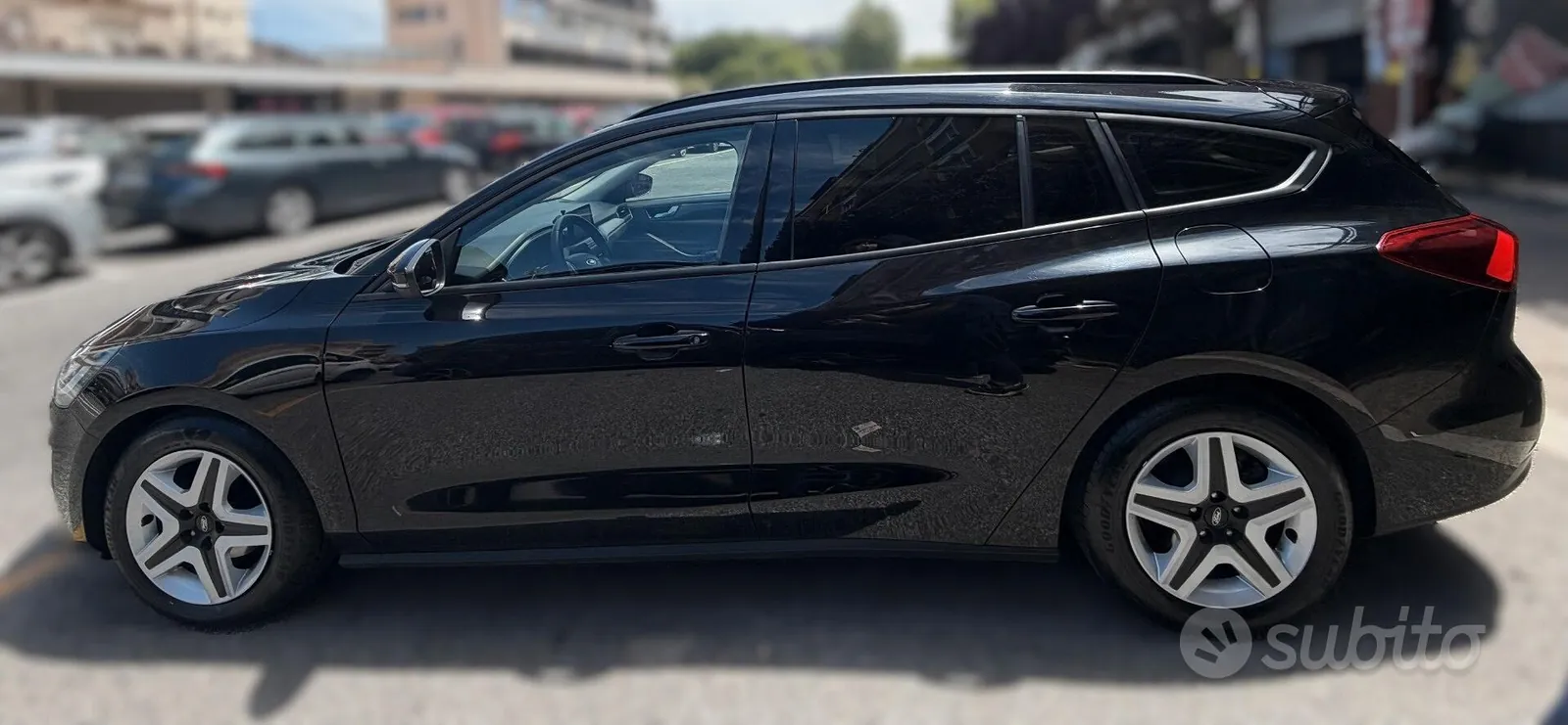 Ford Focus 2023 photo 2