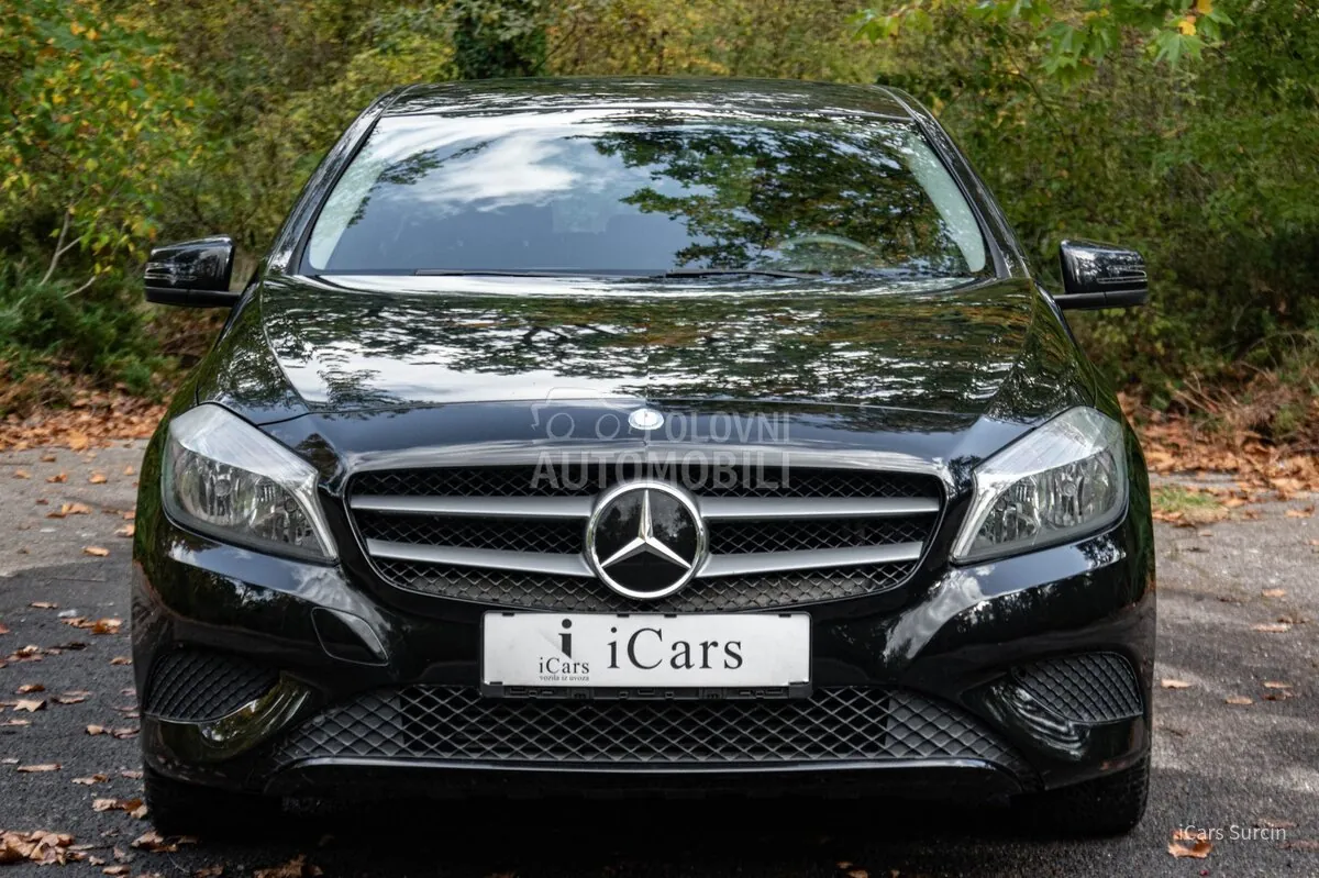 Mercedes-Benz A 180 2014 photo 2