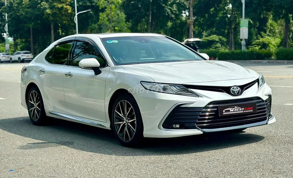 Toyota Camry 2022 photo 3
