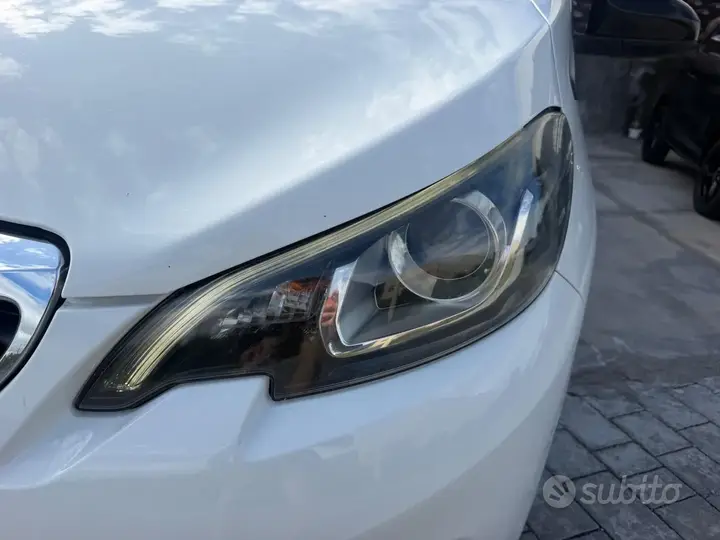 Peugeot 108 2015 photo 5
