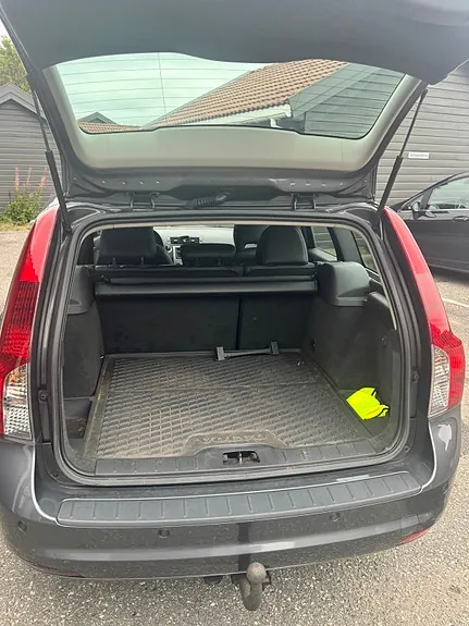 Volvo V50 2010 photo 2