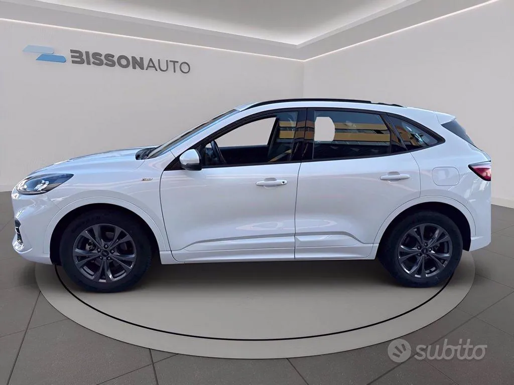 Ford Kuga 2022 photo 2