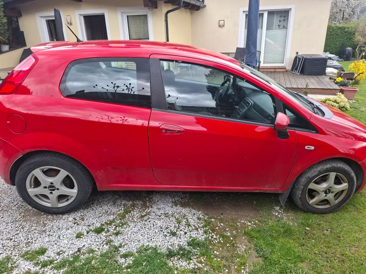 Fiat Grande Punto 2008 photo 3