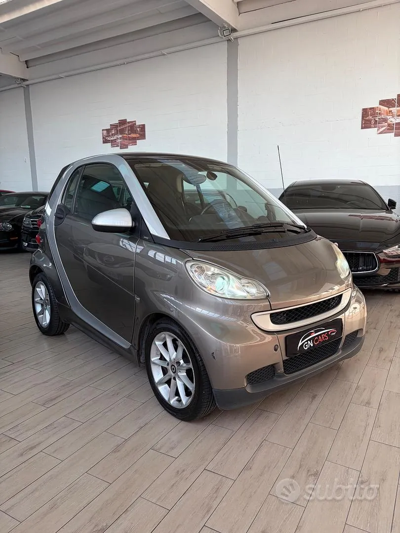 Smart Fortwo 2012 photo 2