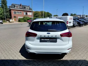 Ford Focus 2024 photo 3