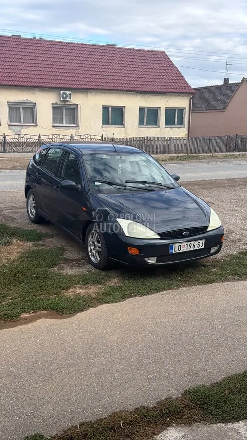 Ford Focus 2001 photo 2