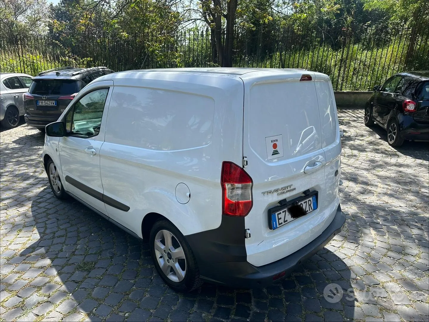 Ford Transit Courier 2015 photo 4