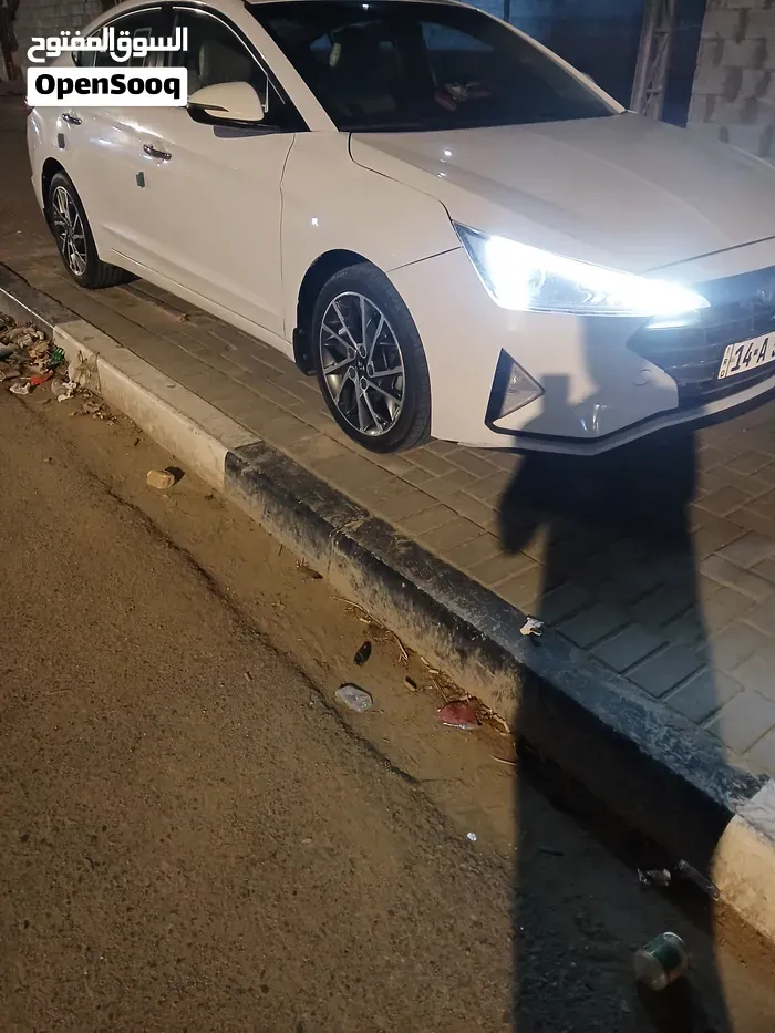 Hyundai Elantra 2019 photo 4