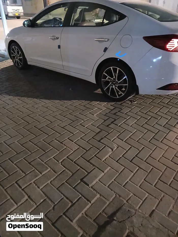 Hyundai Elantra 2019 photo 3