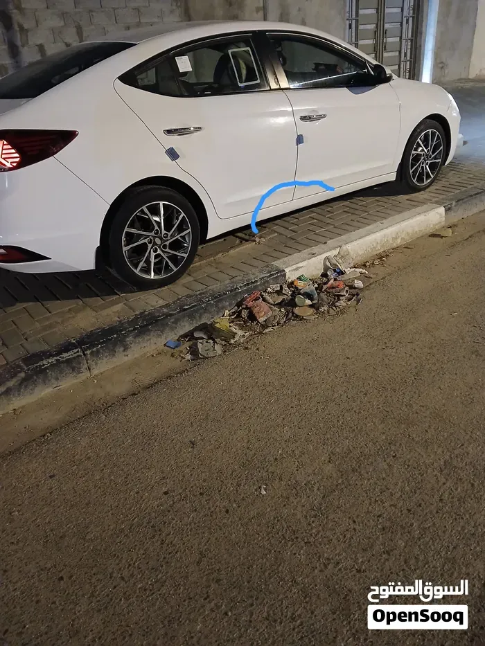 Hyundai Elantra 2019 photo 2