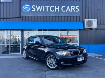 BMW 116I 2011 photo 2