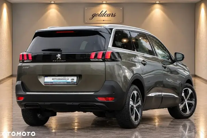 Peugeot 5008 2017 photo 5