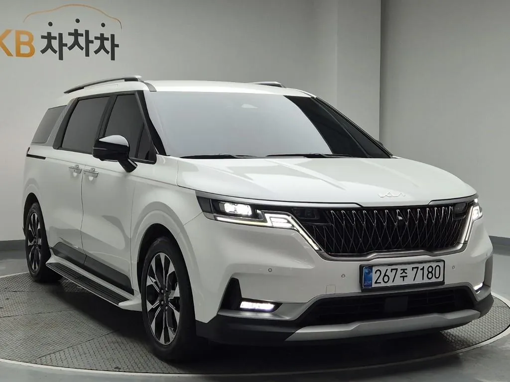 Kia Carnival 2022 photo 4