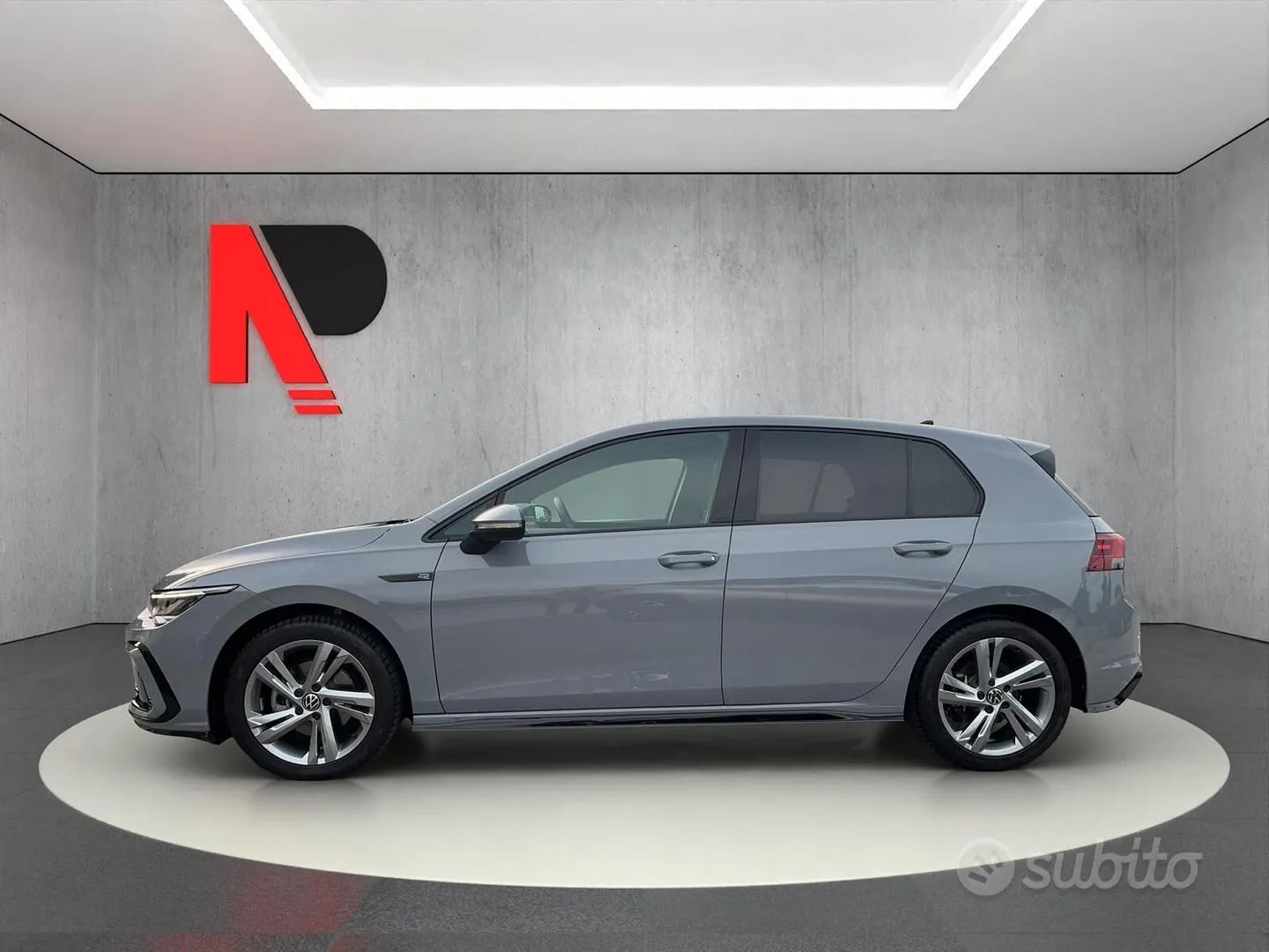 Volkswagen Golf 2024 photo 2