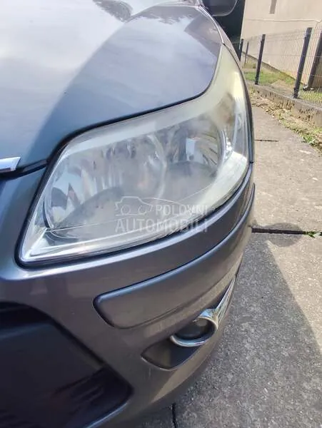 Citroen C4 2010 photo 3