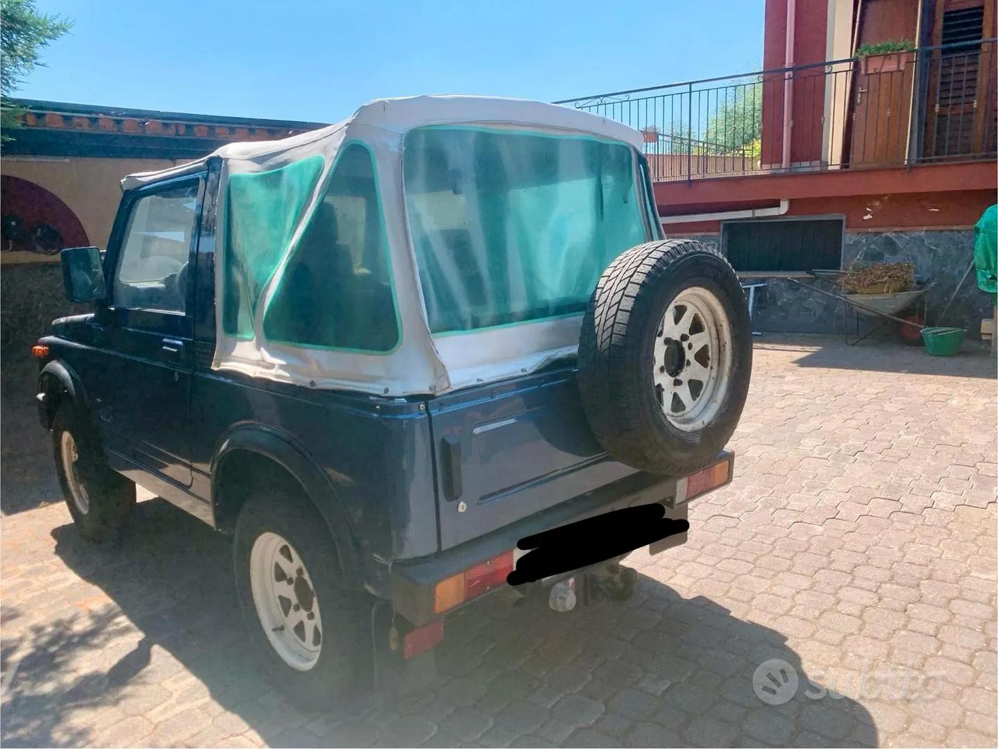 Suzuki Sj400