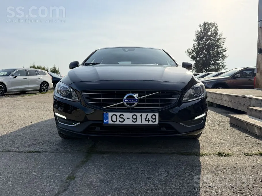 Volvo V60 2015 photo 2