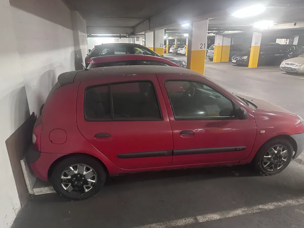 Renault Clio 2004 photo 2