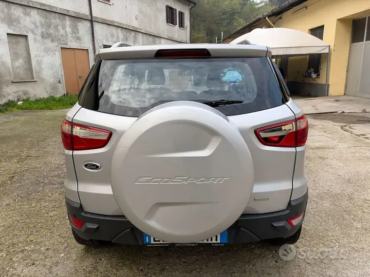 Ford Ecosport 2015 photo 4