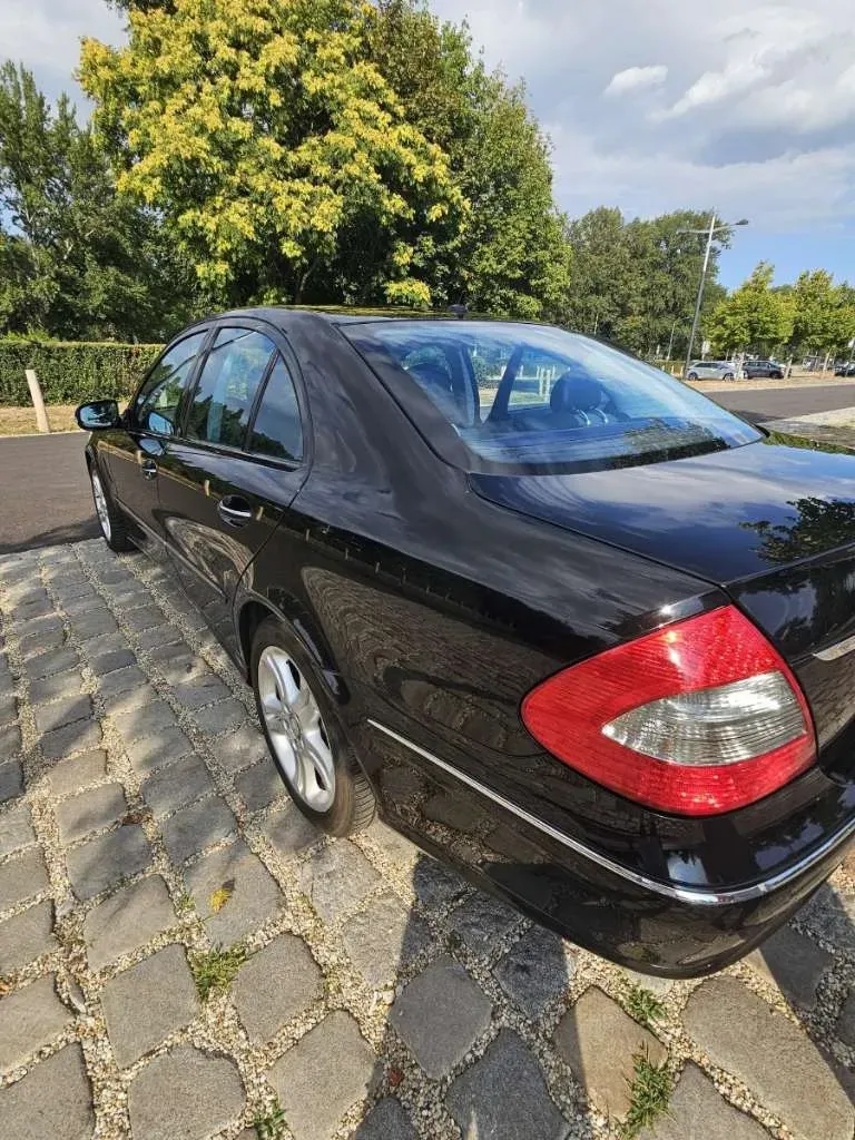 Mercedes-Benz E-Class 2008 photo 3