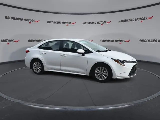 Toyota Corolla 2026 photo 2