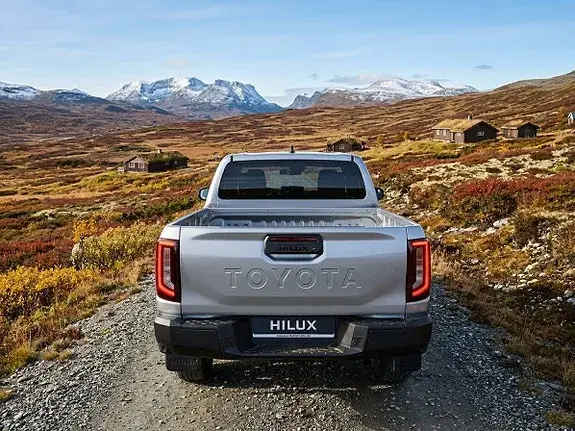 Toyota Hilux 2027 photo 2