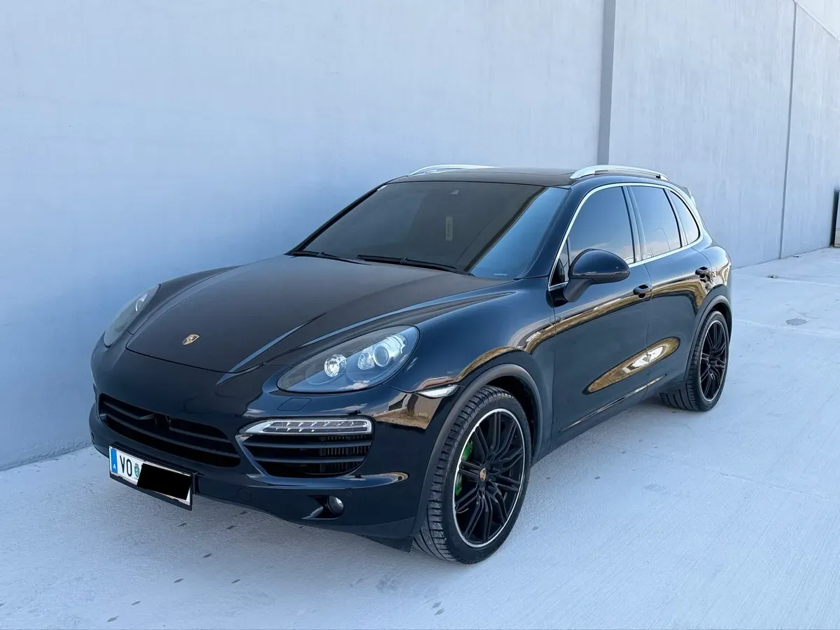Porsche Cayenne 2014 photo 2