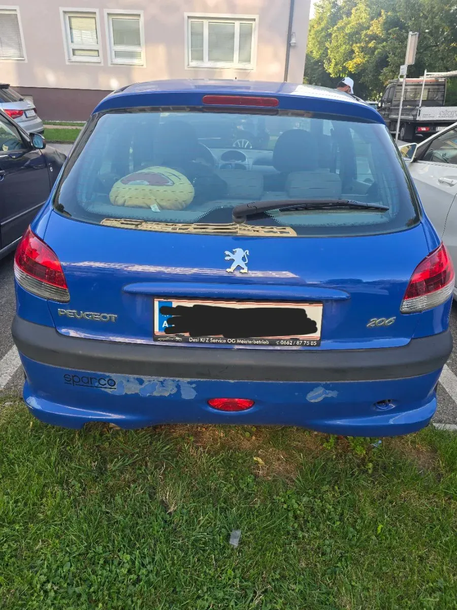 Peugeot 206 2003 photo 2