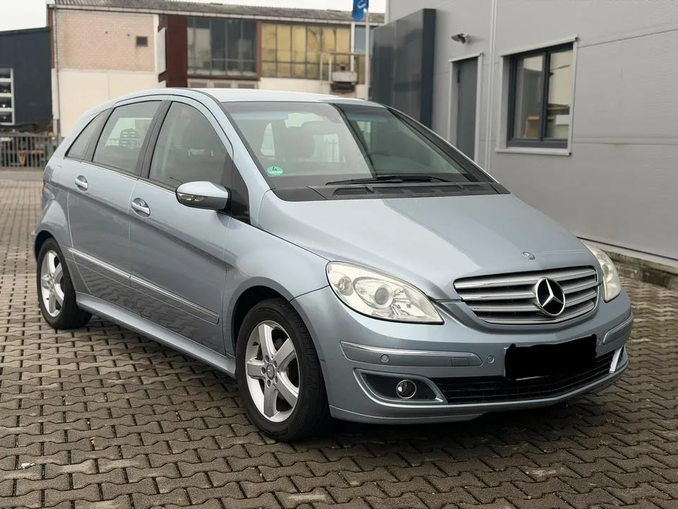 Mercedes-Benz B 170