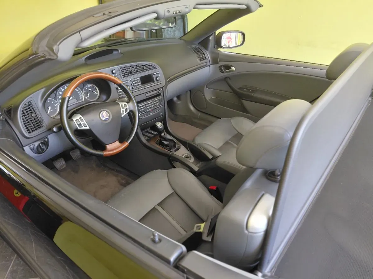 Saab 9-3 2005 photo 2
