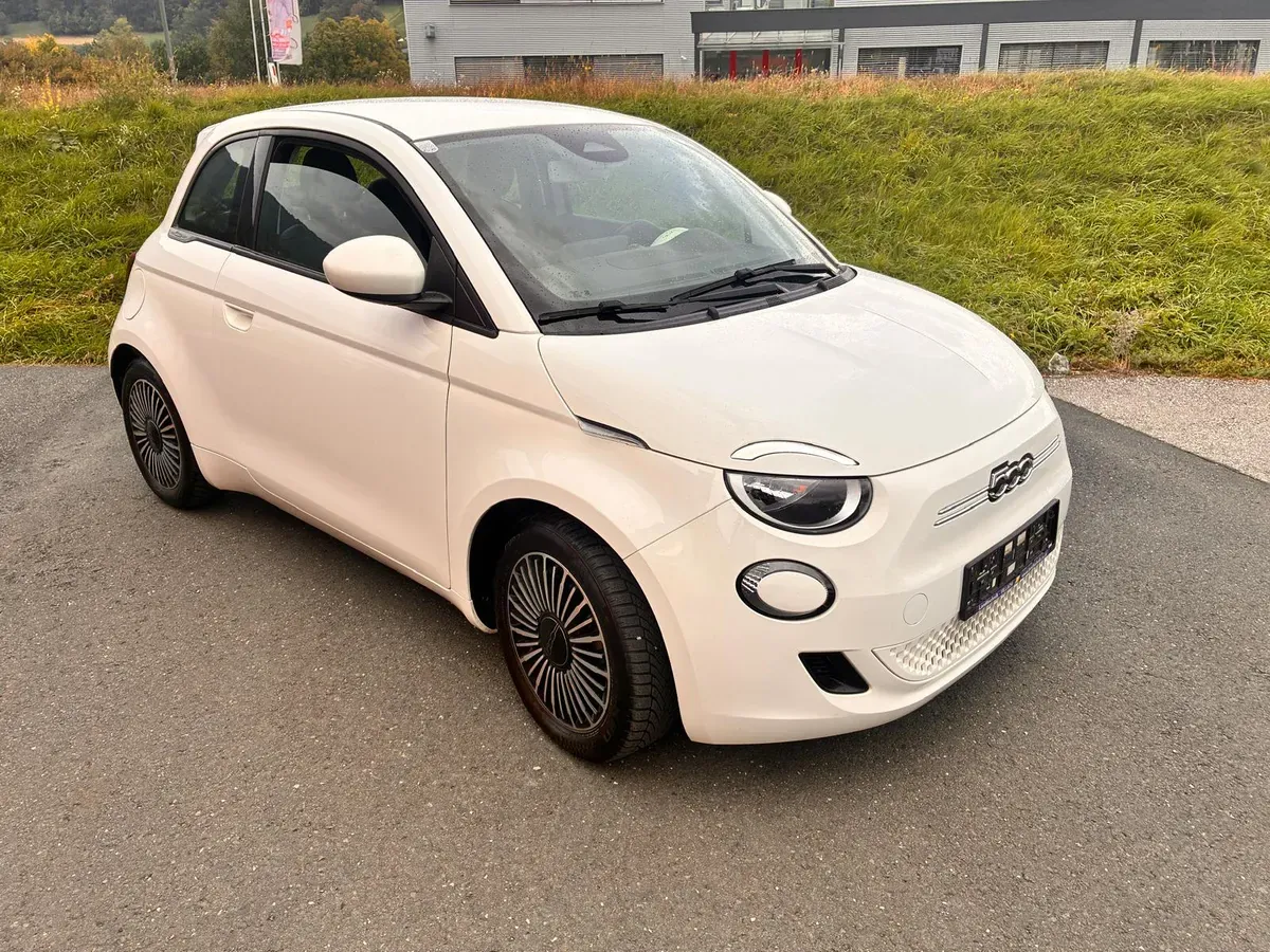 Fiat 500E 2022 photo 2