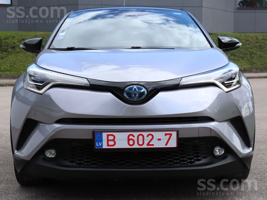 Toyota C-Hr 2018 photo 2