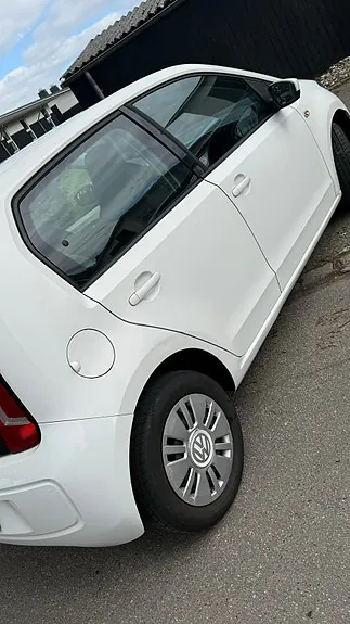 Volkswagen Up 2013 photo 4
