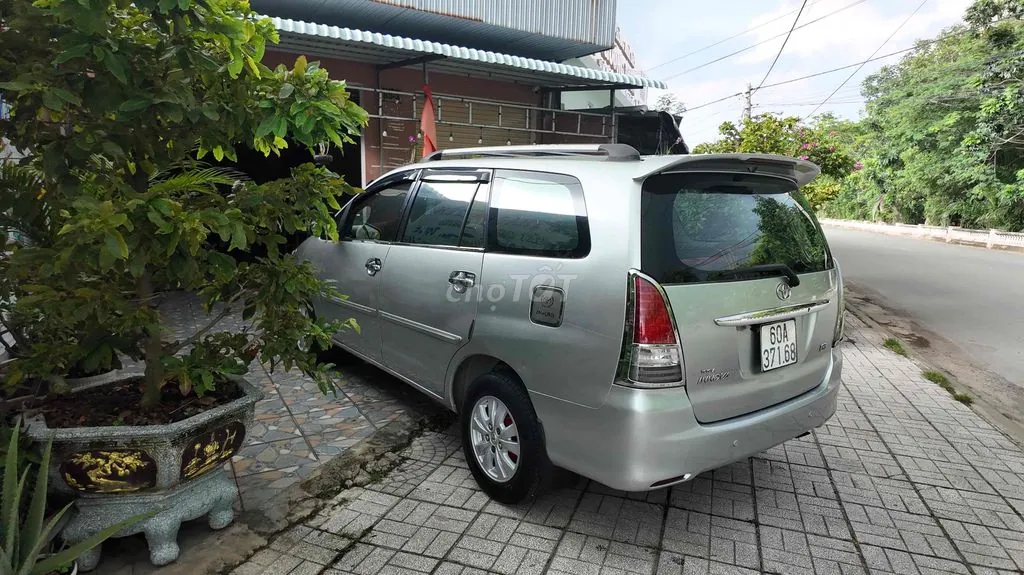 Toyota Innova 2009 photo 5