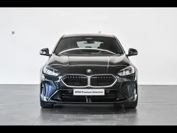 BMW 1 Series 2025 photo 2