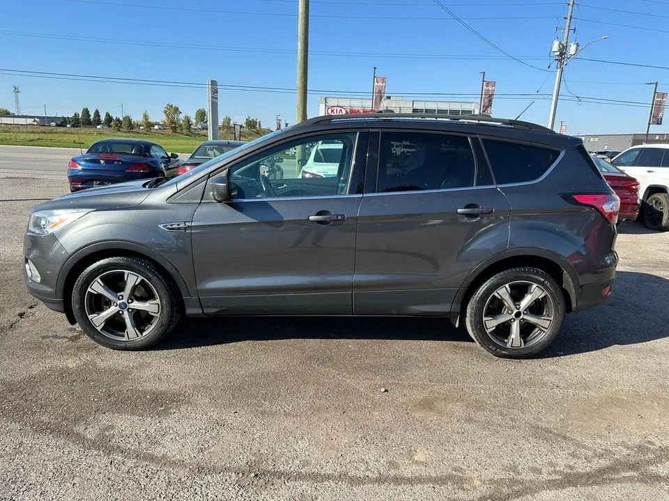 Ford Escape 2017 photo 2